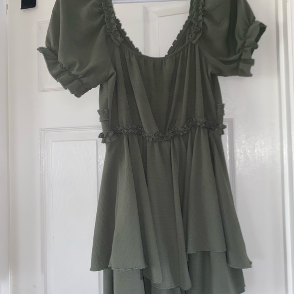 Green Ruffled Dress - Picture 5 of 6
